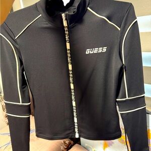 Wore once. Too tight.